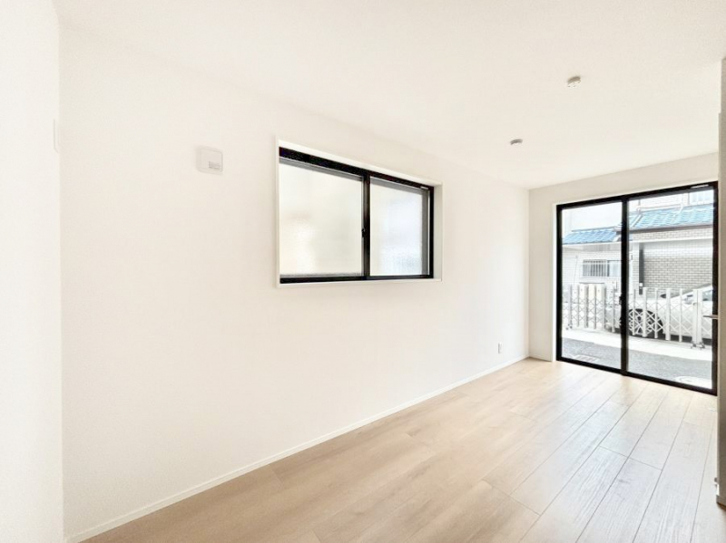 �Q���@�g���₷���`�Ńx�b�g��Ƌ�̒u�����ɂ����邱�Ƃ�����܂���B   