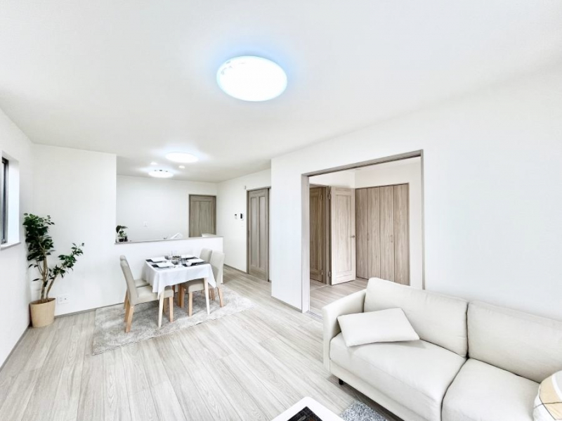 ���r���O�@�������������͋C�̂k�c�j�͉Ƒ��݂�Ȃ̉��K���  