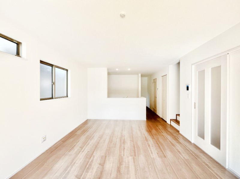 ���̑����ρ@�Ƒ��̏Ί炪���R�Ɛ��܂�Ă���A����ȕ��͋C�̃_�C�j���O�Ɏd�オ���Ă��܂��B