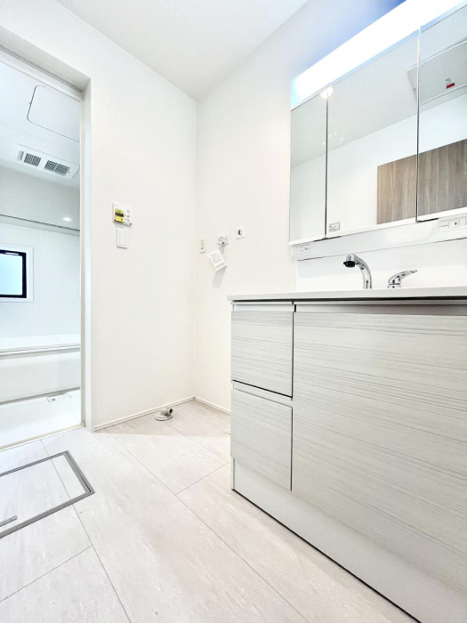 ���̑��@�������̂�����K��Ԃł��B�����̐g�x�x���C�����ǂ����g�������܂��B 