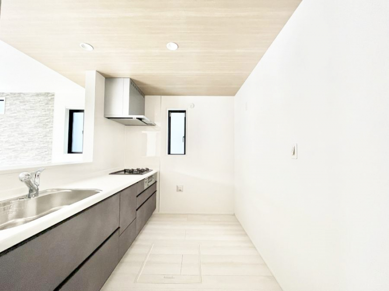 �L�b�`���@�������������I�ɁA�y�����I�V�X�e���L�b�`��