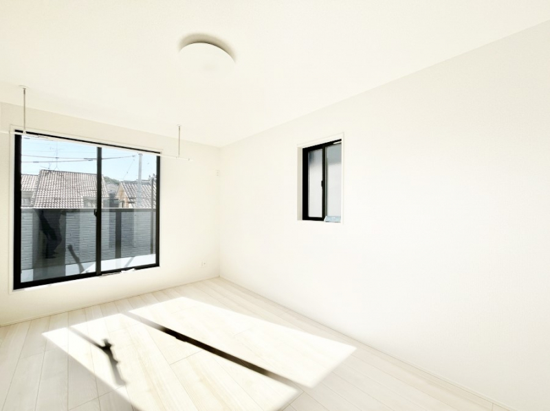 ���̑����ρ@�o���R�j�[���J�������v���X���Ă����m��