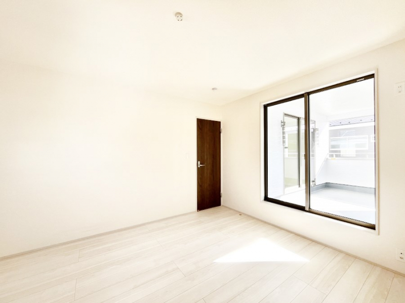 ���̑����ρ@�o���R�j�[���J�������v���X���Ă����m��