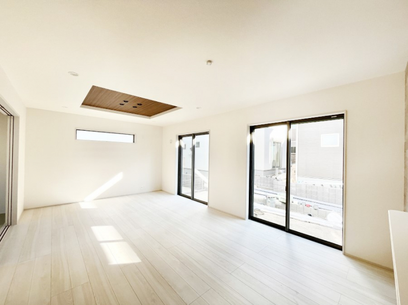 ���̑����ρ@�Ƒ��̏Ί炪���R�Ɛ��܂�Ă���A����ȕ��͋C�̃_�C�j���O�Ɏd�オ���Ă��܂� 