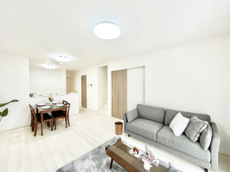 ���r���O�@�Ƒ��c���̎��Ԃ����������Ȃ��났�̃��r���O�_�C�j���O�B