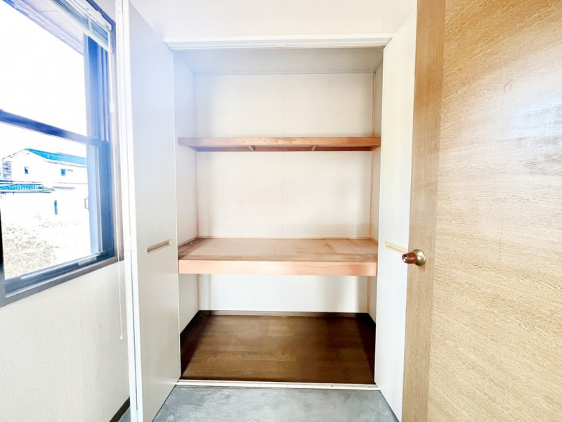 ���[�@�����Ղ�̎��[�X�y�[�X�ŉ��K�ɕ�点���� 