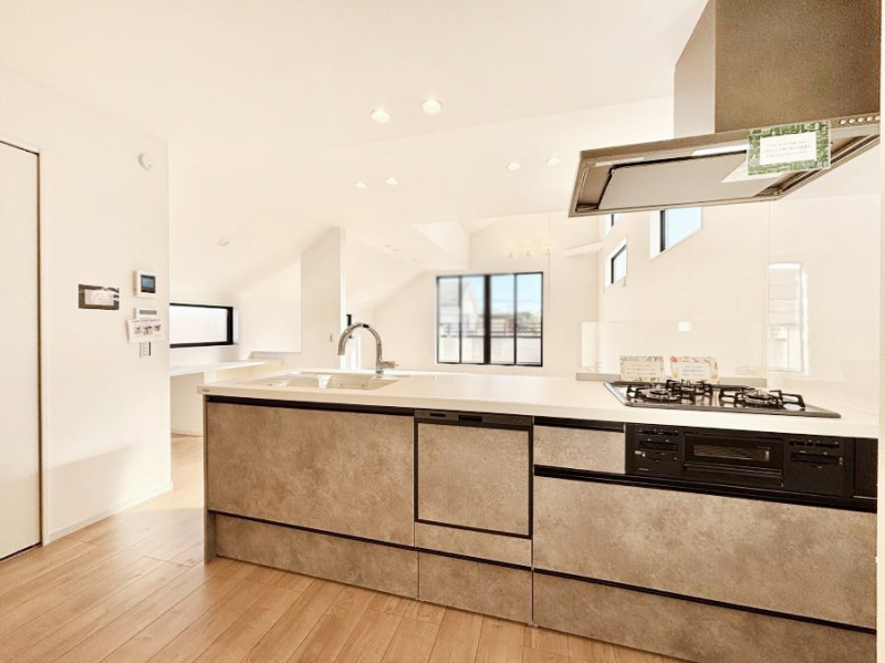 Lb`@JE^[zɊyׂB̂ƔȂ肻łˁB