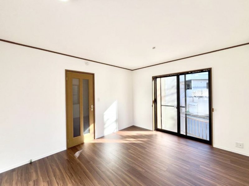 ���r���O�@�������������͋C�̂k�c�j�͉Ƒ��݂�Ȃ̉��K���  