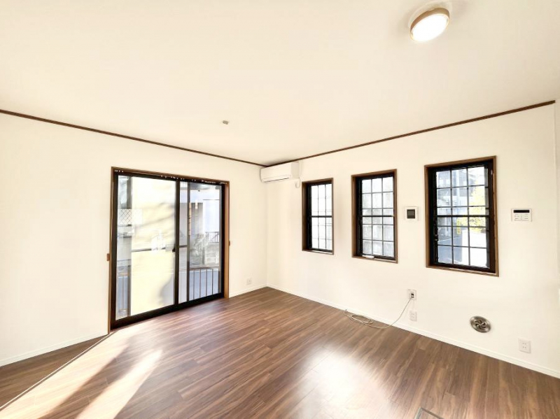 ���̑����ρ@�傫�ȑ����炽���Ղ�̗z���ƕ����������郊�r���O  