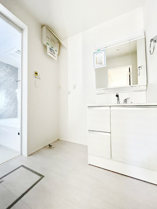 ���̑��@�L�X�Ƃ�Ƃ�̂��郉���h���[�X�y�[�X�B  