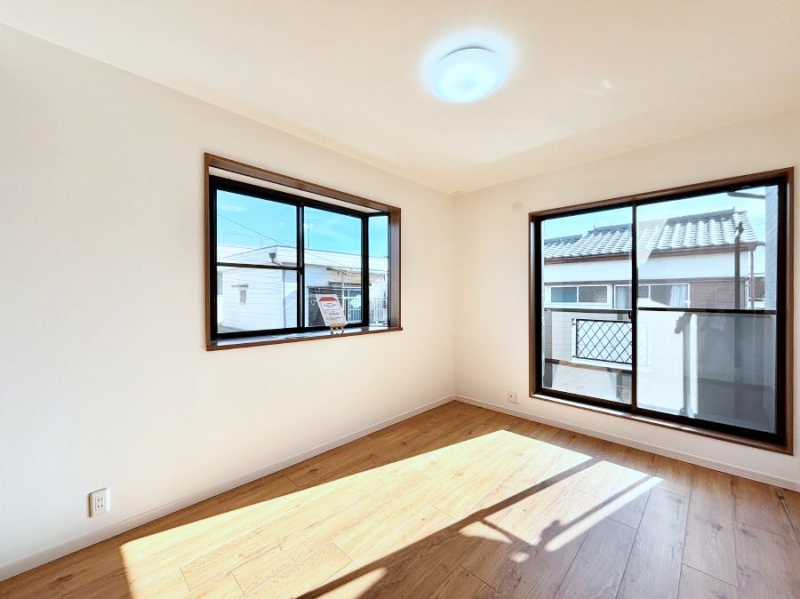 ���̑����ρ@2�ʍ̌����m�ۂ������邢��ԁB�Ƒ��݂�Ȃ����K�ȕ�炵����������݌v�ł��B