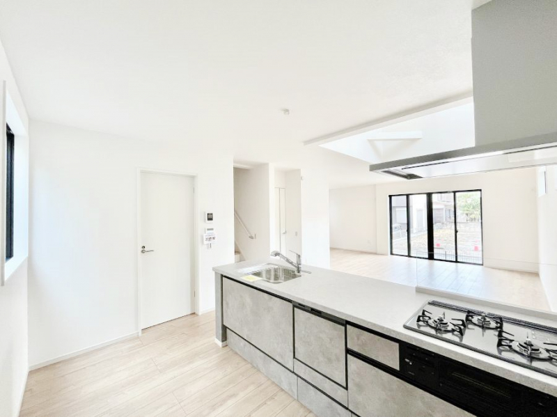 �L�b�`���@���������Ȃ��炲�Ƒ��Ƃ̉�b���y���߂�ΖʃJ�E���^�[�L�b�`���@