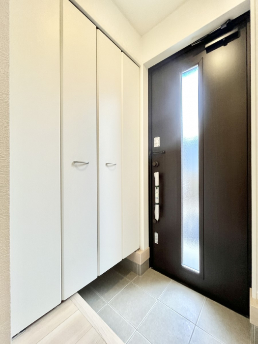 ���ց@�K���X�X���b�g�̓��������փh�A�������Ɍ���͂��Ă���܂�