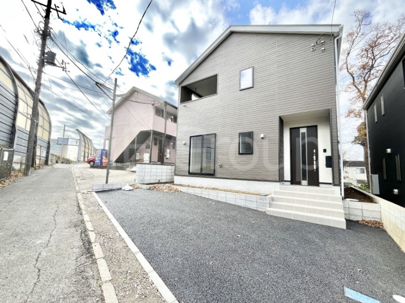 ���n�O�ώʐ^�@�O�ʓ��H�͂�����Ɛ�������Ă��܂�