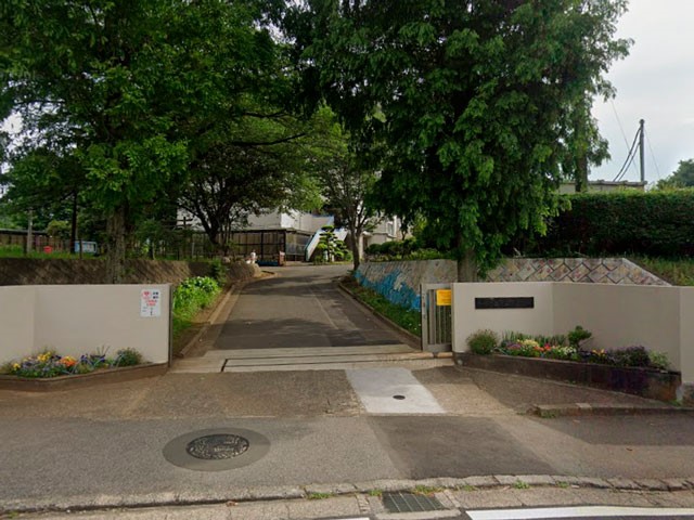 ���ӊ��@���w�Z 720m �D���s���ŎR�����w�Z