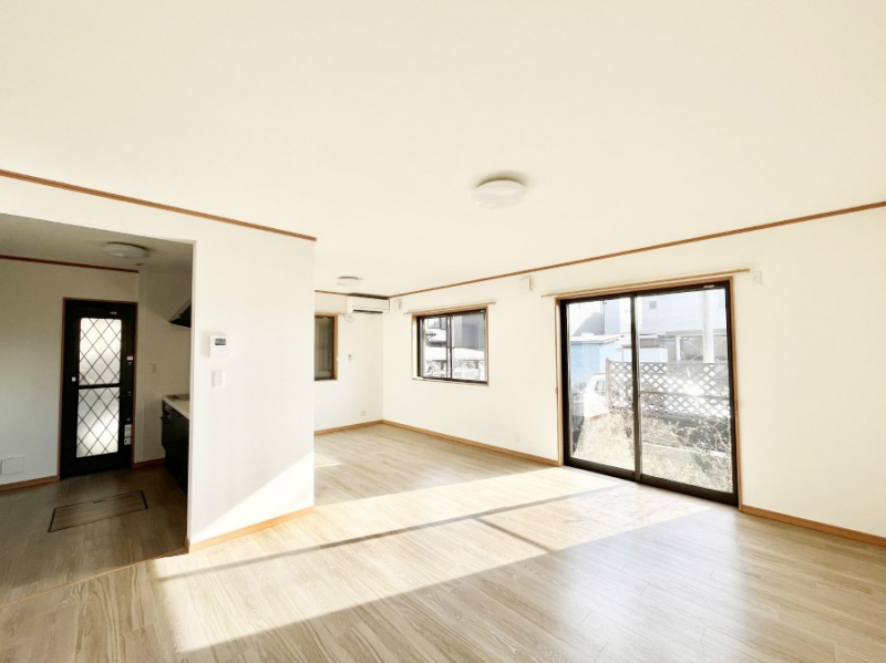 ���̑����ρ@�Ƒ������R�ƏW�܂�e���̃X�y�[�X�ɂȂ肻��