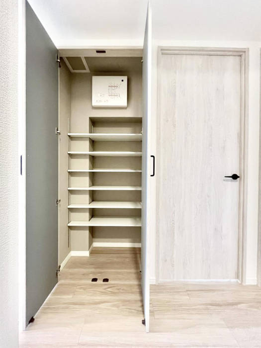 ���̑����ρ@�L�����[�B�|�������G�߂̏��������[���邱�Ƃ��ł��܂��B