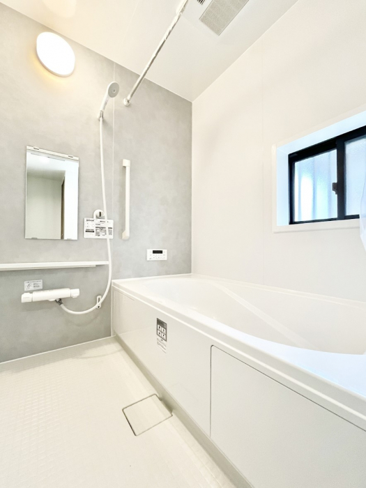 �����@����̔�������Ă���閾�邢�������̂���o�X���[��