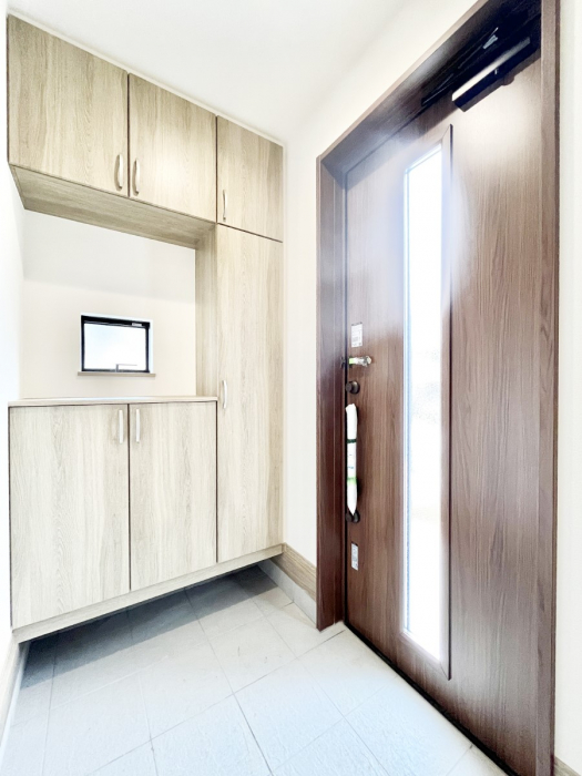 ���ց@���ʔ��͂��Ƒ��̎ʐ^��G�߂̃C���e���A�ŏ���I�Ƃ��ĉ��o�ł��܂�