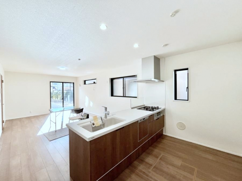 �L�b�`���@�J�E���^�[�z���Ɋy����������ׂ�B�����̂������������Ɣ��������Ȃ肻���ł��ˁB 