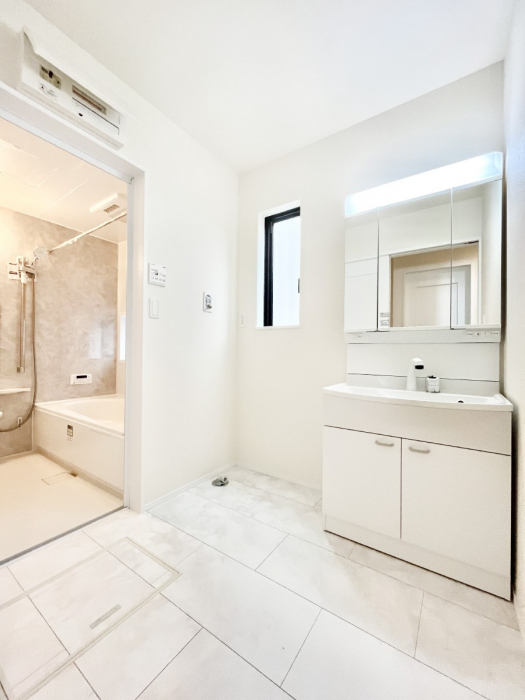 ���ʑ�E���ʏ��@�������̂�����K��Ԃł��B�����̐g�x�x���C�����ǂ����g�������܂��B 