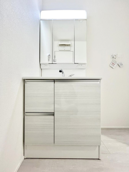 ���ʑ�E���ʏ��@���[�͂Ƌ@�\���ɗD�ꂽ���ʉ��ϑ�@