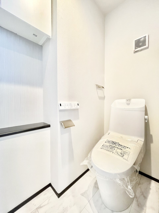 �g�C���@�g�C����1�K��2�K���ꂼ��ɔz�u����Ă��ĂƂĂ��֗��ł��B 