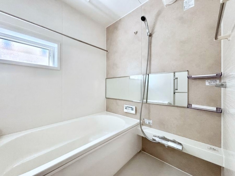 �����@1���̔������t���b�V���ł���A���K�ȃo�X�^�C�������o���Ă���܂��B