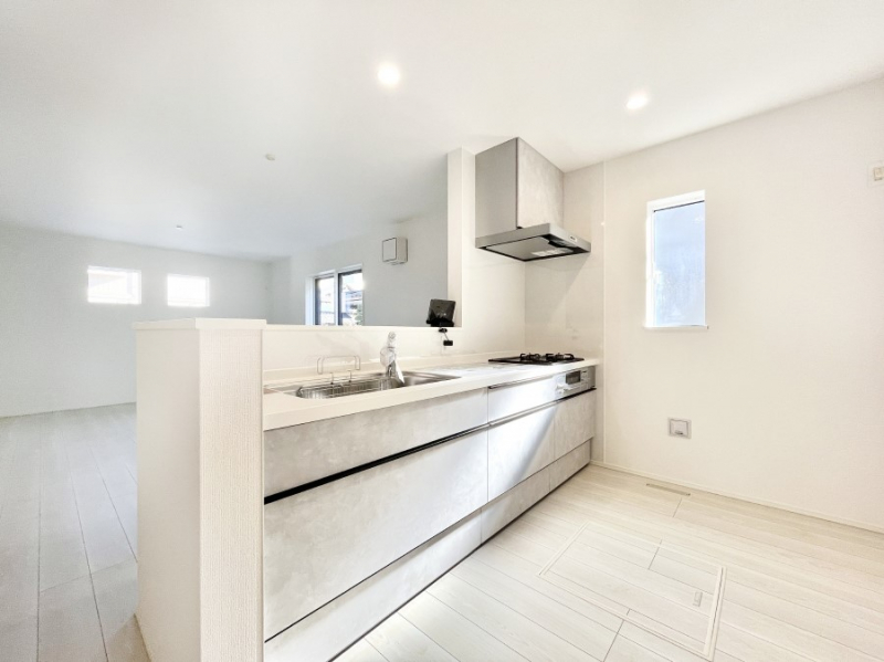 �L�b�`���@���������Ȃ��炲�Ƒ��Ƃ̉�b���y���߂�ΖʃJ�E���^�[�L�b�`��