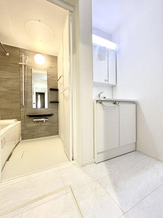 ���̑��@�������̂�����K��Ԃł��B�����̐g�x�x���C�����ǂ����g�������܂��B 