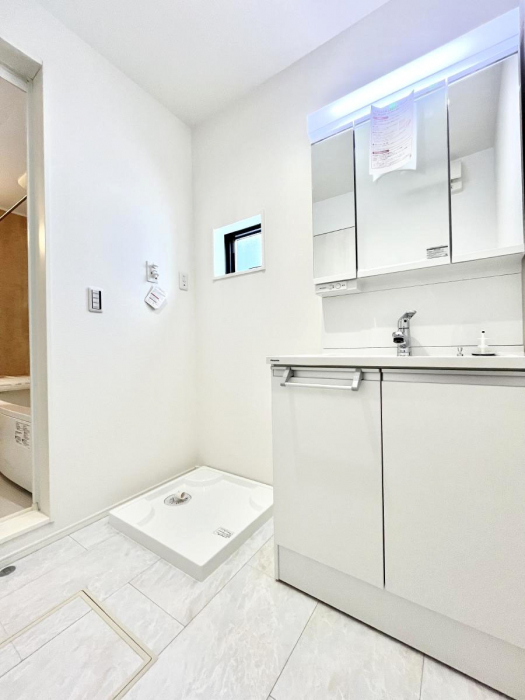 ���̑��@�������̂�����K��Ԃł��B�����̐g�x�x���C�����ǂ����g�������܂��B 