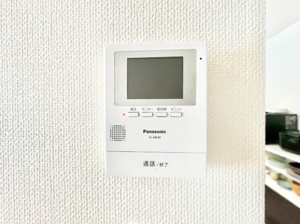 ���̑����ρ@�K��҂���ڂł킩��A���S�̂s�u���j�^�[�t���C���^�[�t�H��