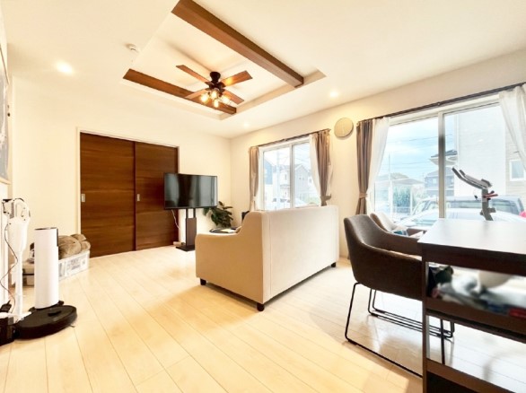 ���r���O�@�������ŊJ�����̂���܂�グ�V����̗p�������r���O�_�C�j���O