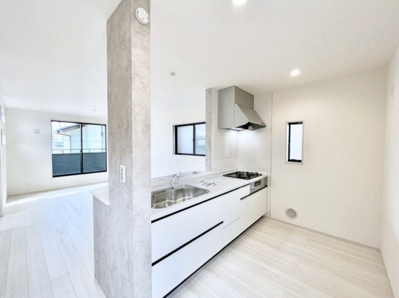 �L�b�`���@���������Ȃ��炲�Ƒ��Ƃ̉�b���y���߂�ΖʃJ�E���^�[�L�b�`��