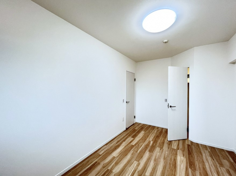 �q�������@-