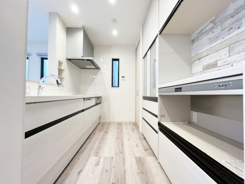 �L�b�`���@�L�b�`���Ƃ������̃J�b�v�{�[�h�B�S�̂ɓ��ꊴ����d�オ��ɂȂ��Ă��܂��B