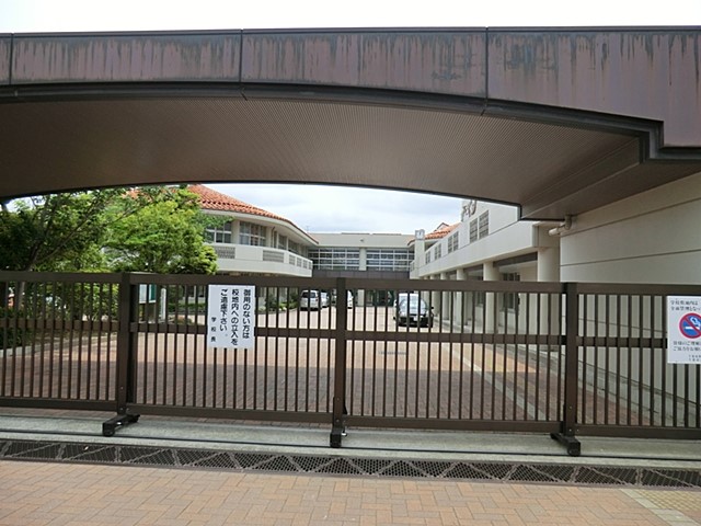 ���ӊ��@���w�Z 400m ��t�s����Œ��w�Z