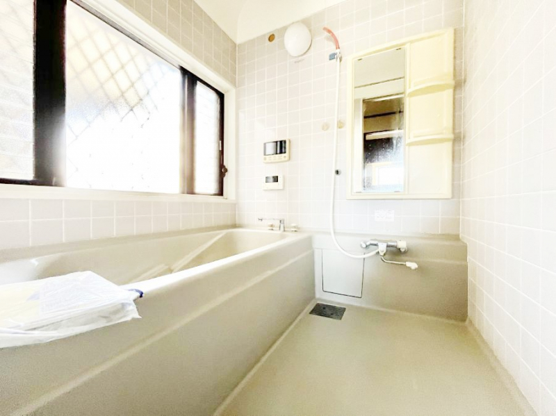 �����@����̔�������Ă���閾�邢�������̂���o�X���[��