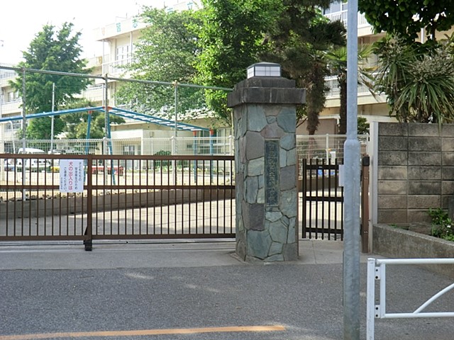 ���ӊ��@���w�Z 1300m �K�u��s����v�ۏ��w�Z