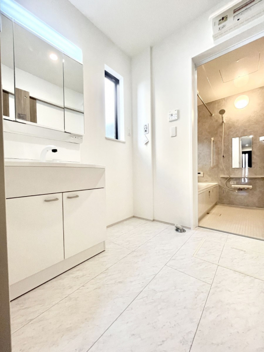 ���̑��@�������̂�����K��Ԃł��B�����̐g�x�x���C�����ǂ����g�������܂��B 