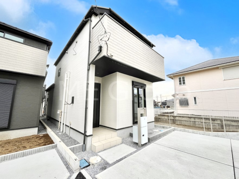 ���n�O�ώʐ^�@�����Ղ�̗z���ƊJ�����ɕ�܂�閾�邢�Z�܂�  