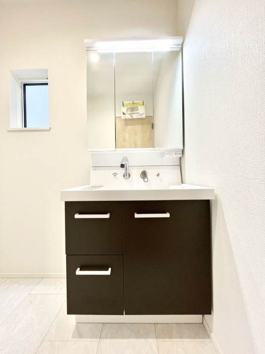 ���ʑ�E���ʏ��@�傫�����₷���O�ʋ��Ő�����������ʑ�́A�g�����Ȃ݃`�F�b�N�┧�̂������ɂ������߂ł��B 