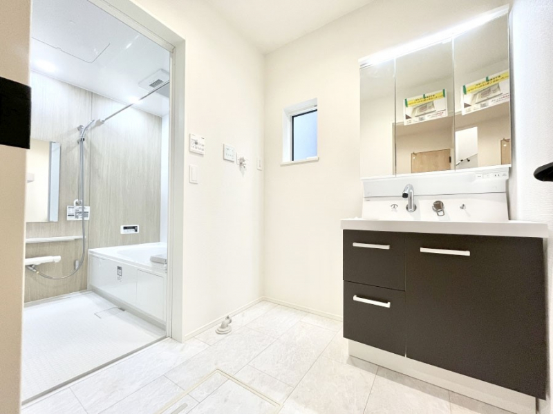 ���̑��@�������̂�����K��Ԃł��B�����̐g�x�x���C�����ǂ����g�������܂��B 