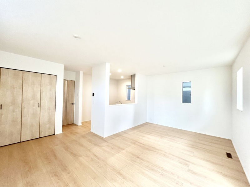 ���r���O�@�������������͋C�̂k�c�j�͉Ƒ��݂�Ȃ̉��K���  