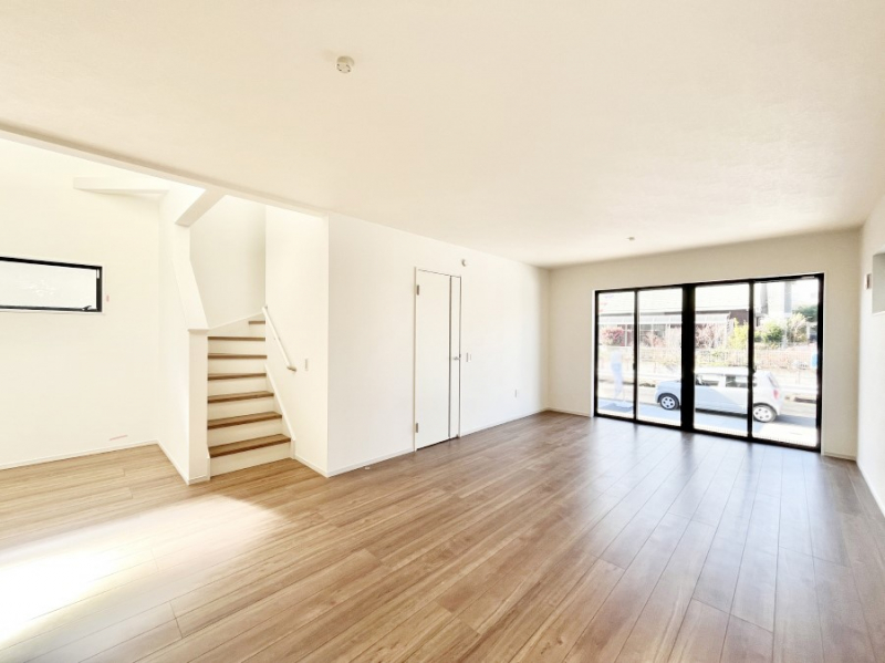 ���̑����ρ@�Ƒ������R�ƏW�܂�e���̃X�y�[�X�ɂȂ肻��