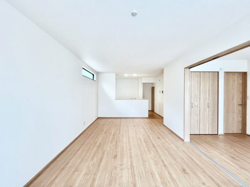 ���̑����ρ@�Ƒ��̏Ί炪���R�Ɛ��܂�Ă���A����ȕ��͋C�̃_�C�j���O�Ɏd�オ���Ă��܂��B