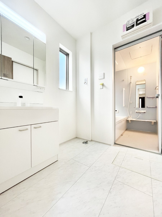 ���ʑ�E���ʏ��@�������̂�����K��Ԃł��B�����̐g�x�x���C�����ǂ����g�������܂��B 