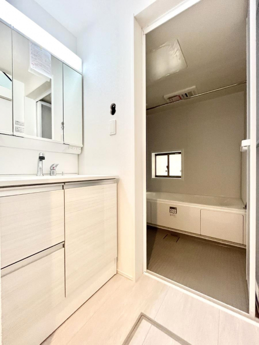 ���̑��@�������̂�����K��Ԃł��B�����̐g�x�x���C�����ǂ����g�������܂��B 