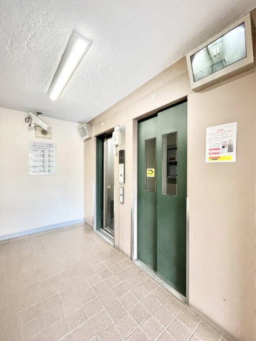 ���̑��@����̏�艺��ɕ֗��ȃG���x�[�^�[�I