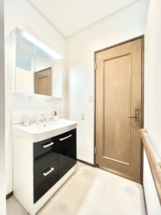 ���ʑ�E���ʏ��@���邢���ʏ��͖����̐g�x�x���y�����ł����Ⴂ�����ł��B